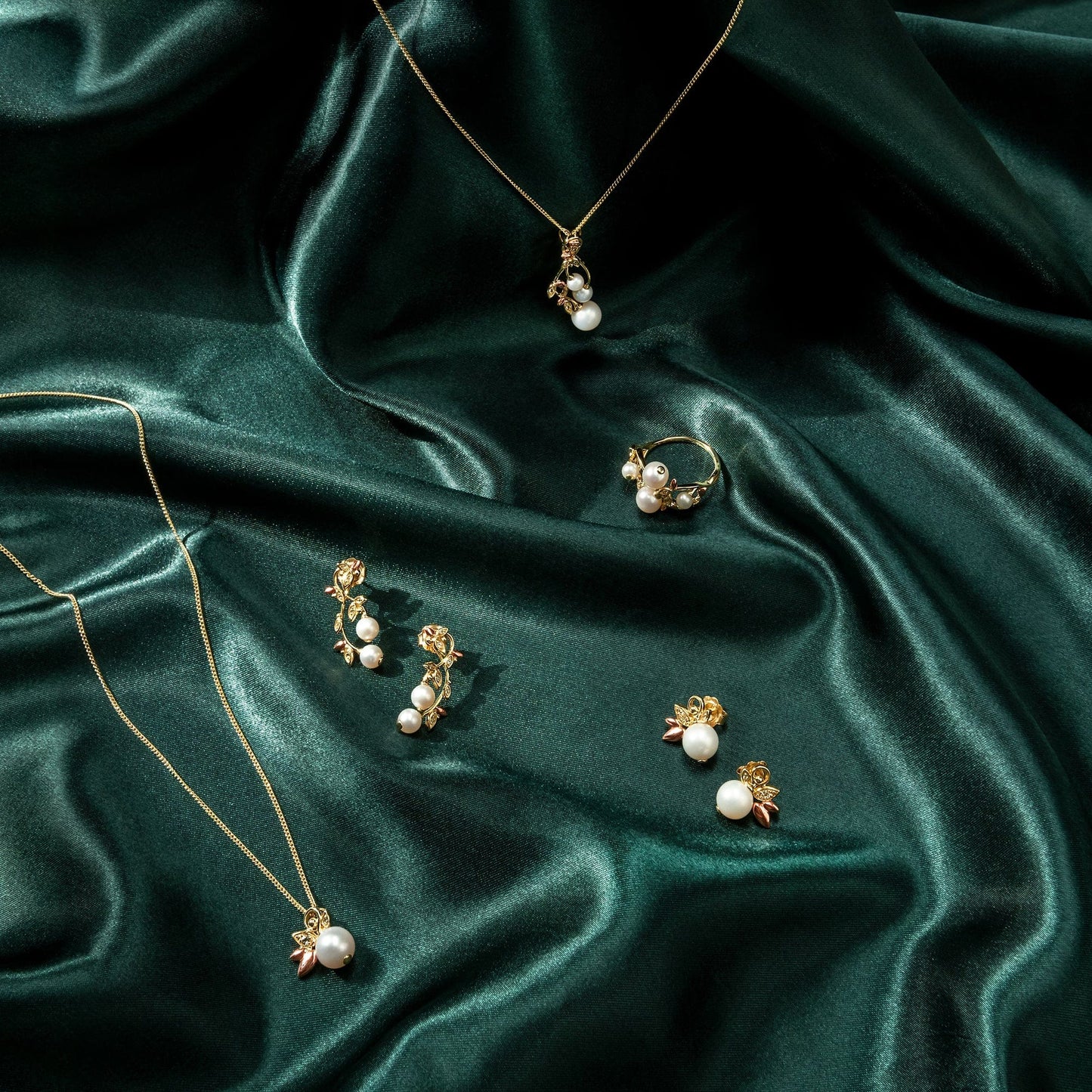 Lily of the Valley Gold, Diamond and Pearl Ring