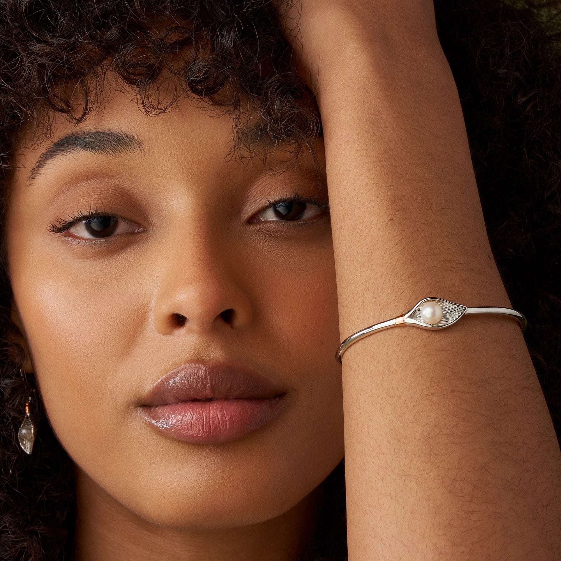 Nature's Wonder Sterling Silver Oyster Shell Banglet with Pearl