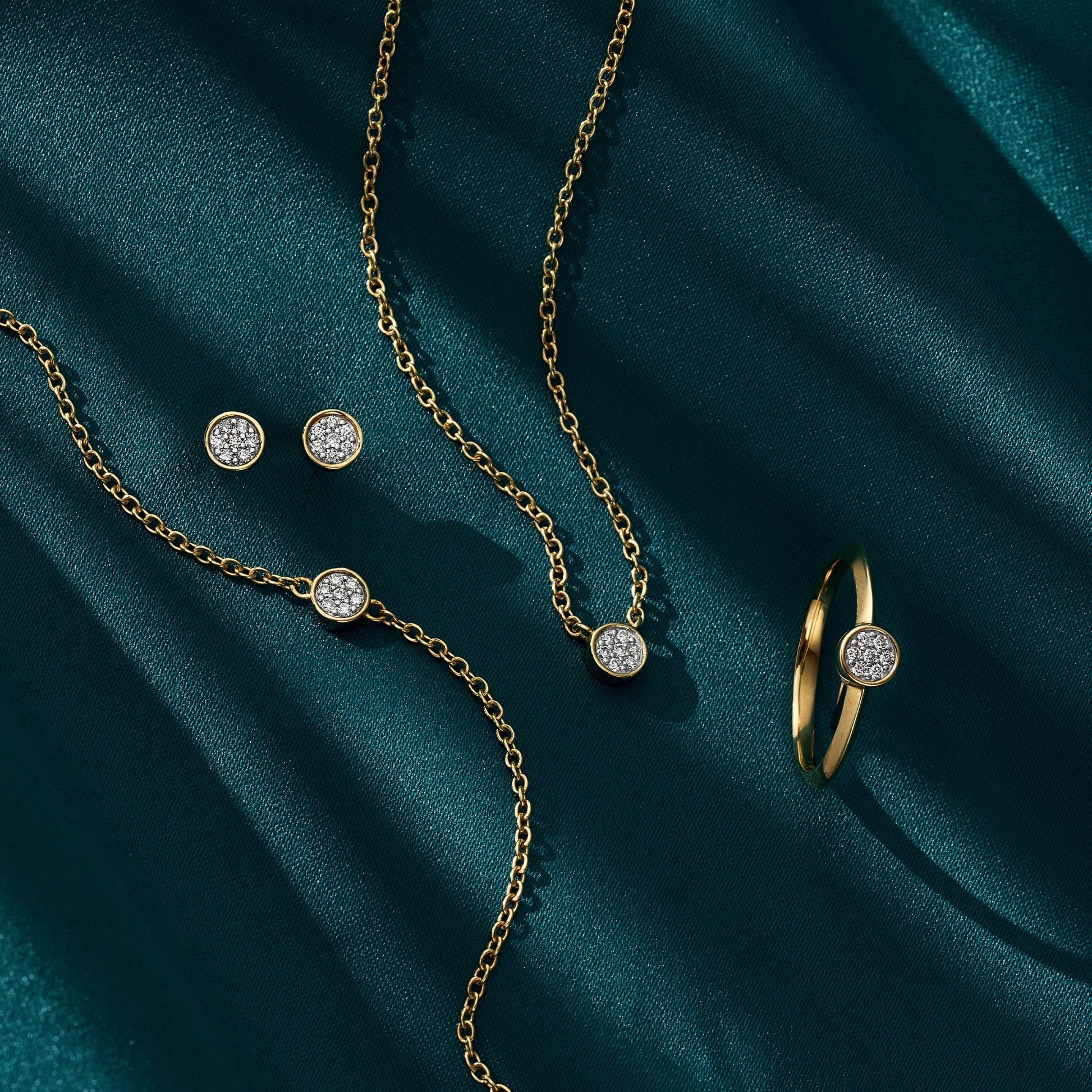 Clogau® Celebration 9ct Solid Gold Necklace with Pavé-Set Lab-Grown Diamonds