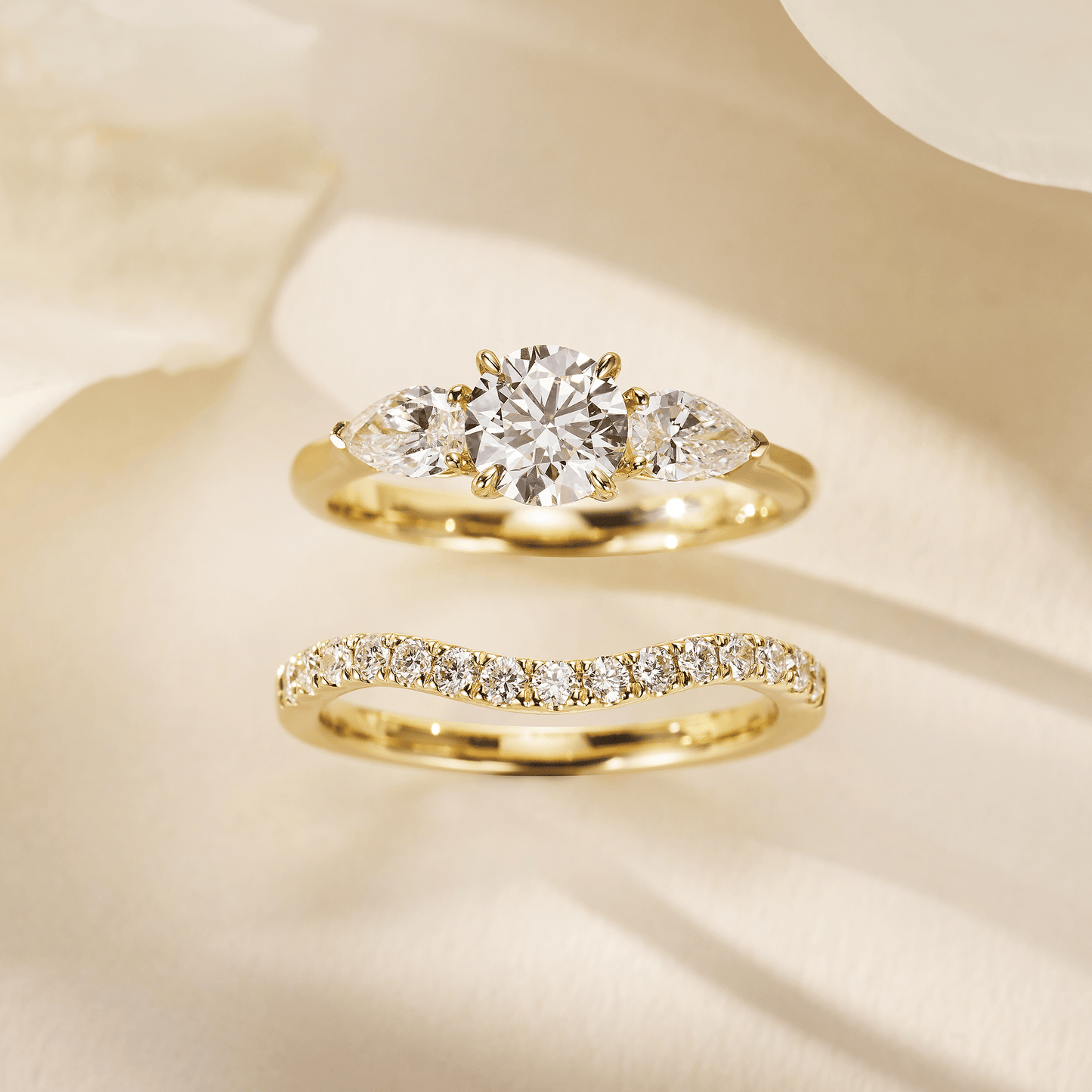 18ct Yellow Gold Past Present Future Wedding Ring with Lab-Grown Diamonds