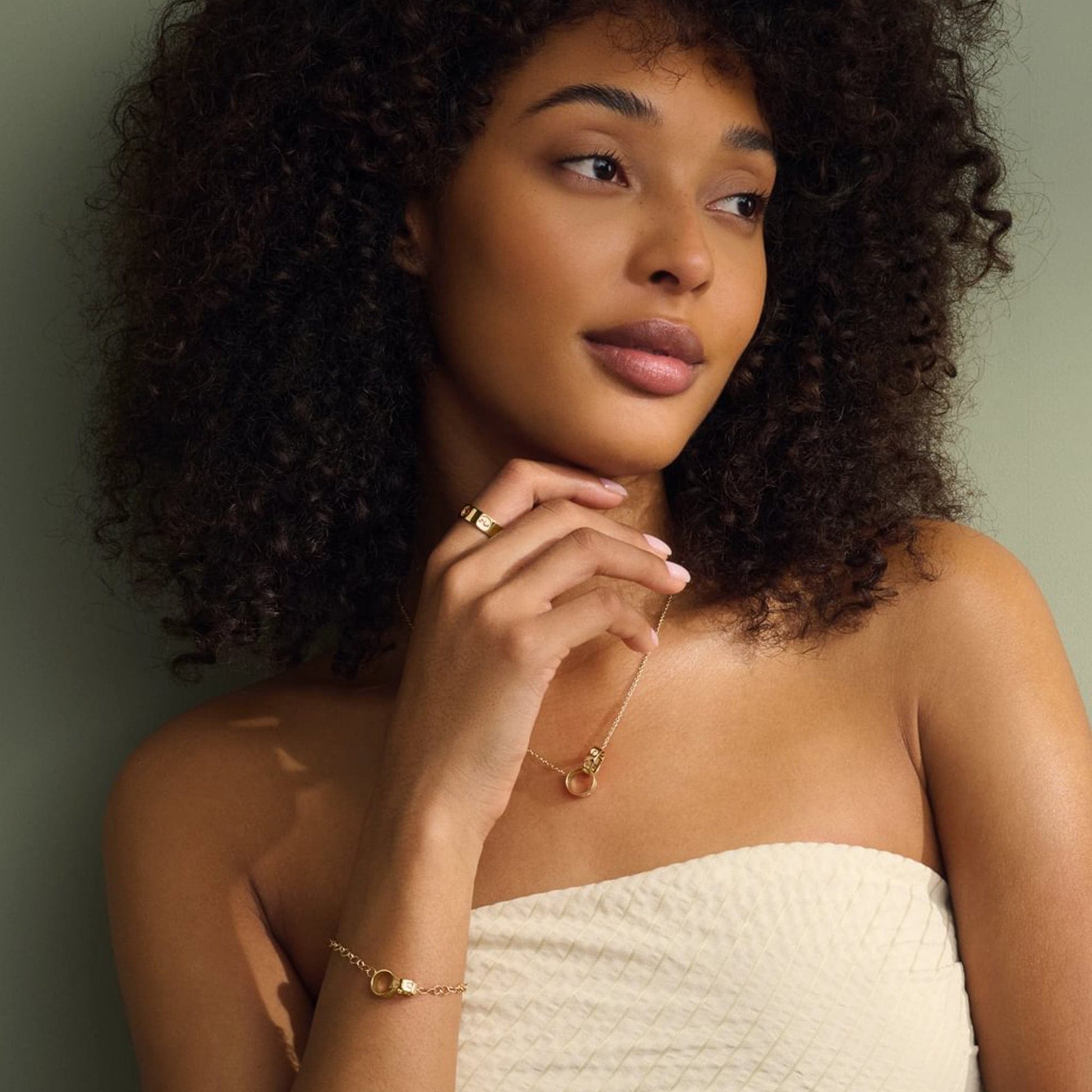 Insignia 9ct Solid Gold Linked Ring Necklace