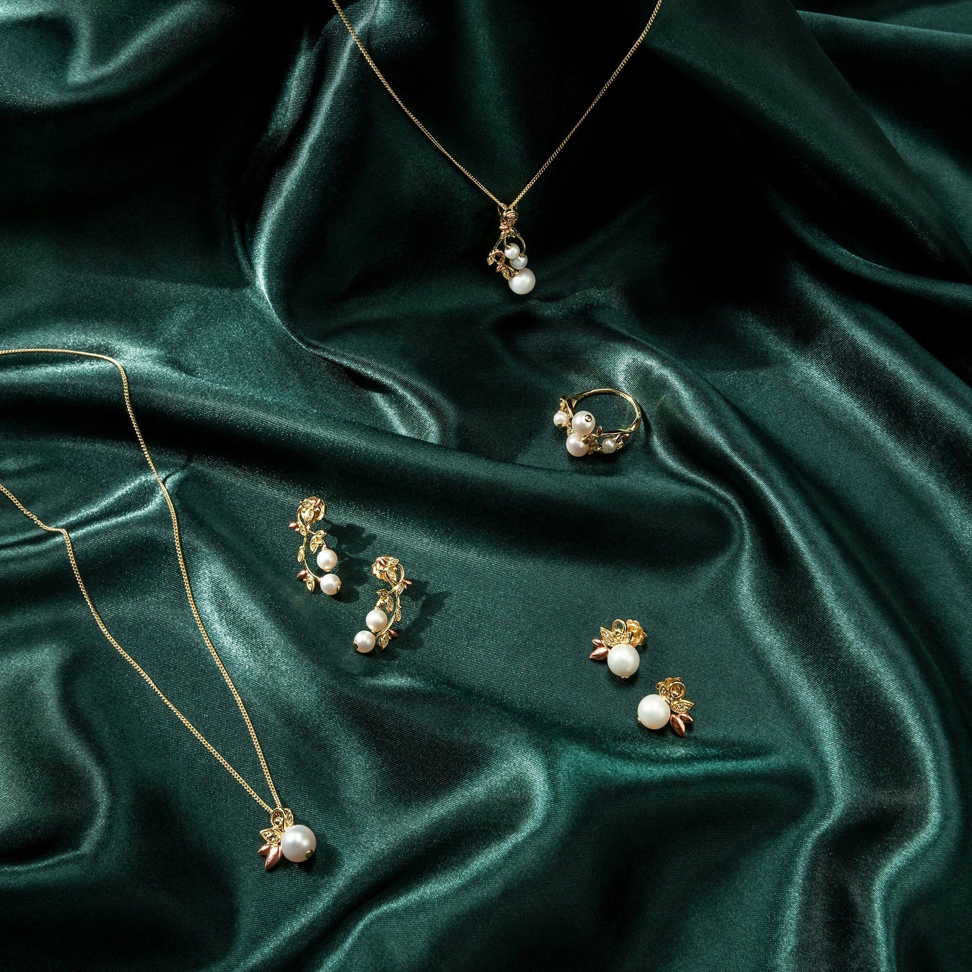 Lily of the Valley Gold, Diamond and Pearl Ring